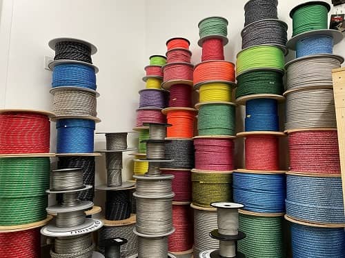 Grand choix de cordages en stock